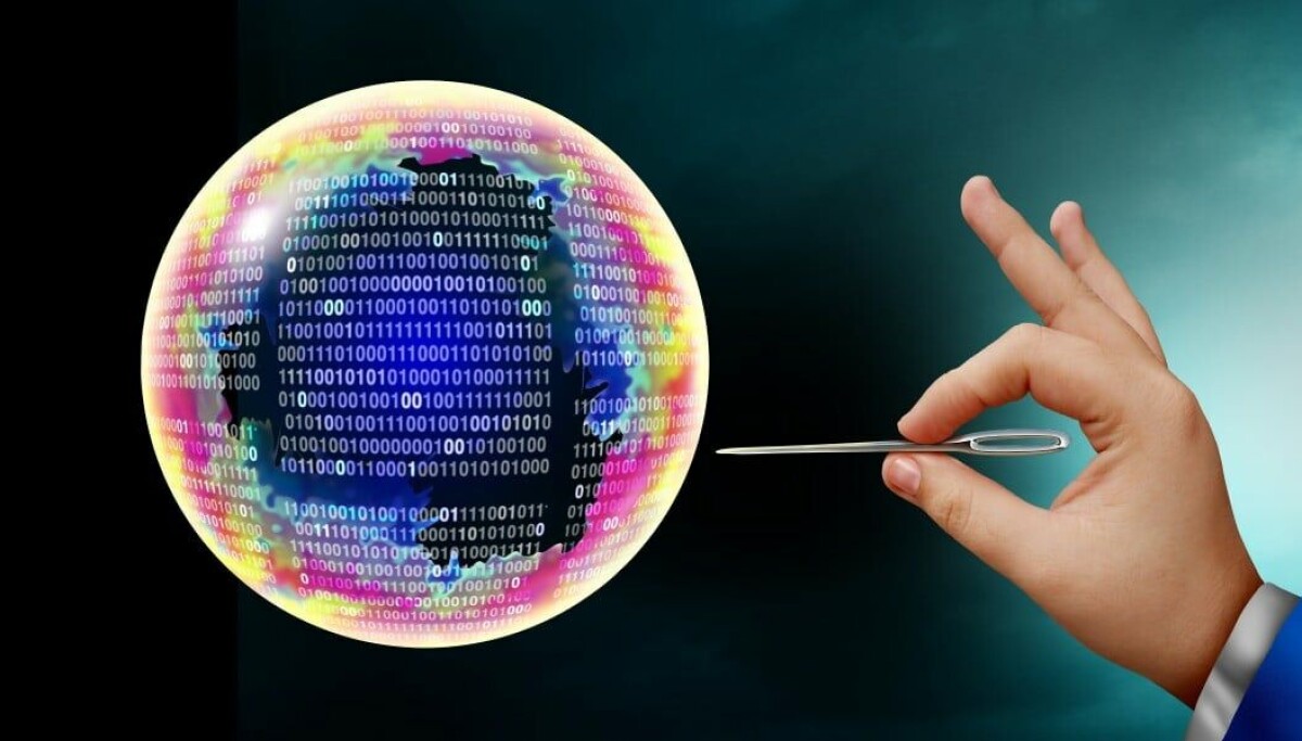 Even banks and hyperscalers are now sounding the alarm about the AI bubble