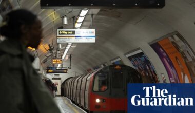 London Underground users should know about toxic dust risk, whistleblower says | London Underground