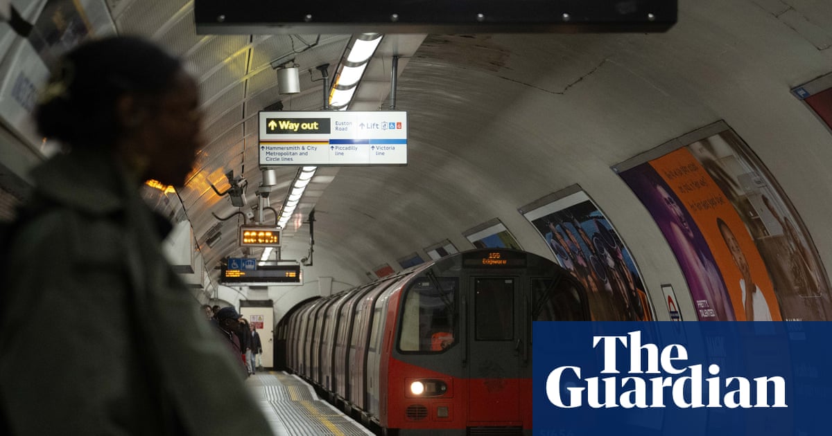 London Underground users should know about toxic dust risk, whistleblower says | London Underground