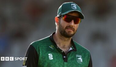 Stephen Eskinazi in action for Leicestershire
