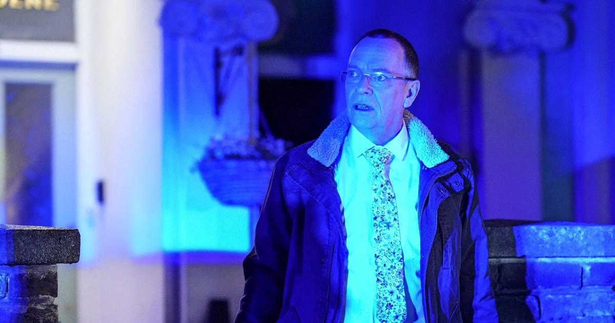 Ian prepares for the end as he says goodbye to Walford in EastEnders | Soaps