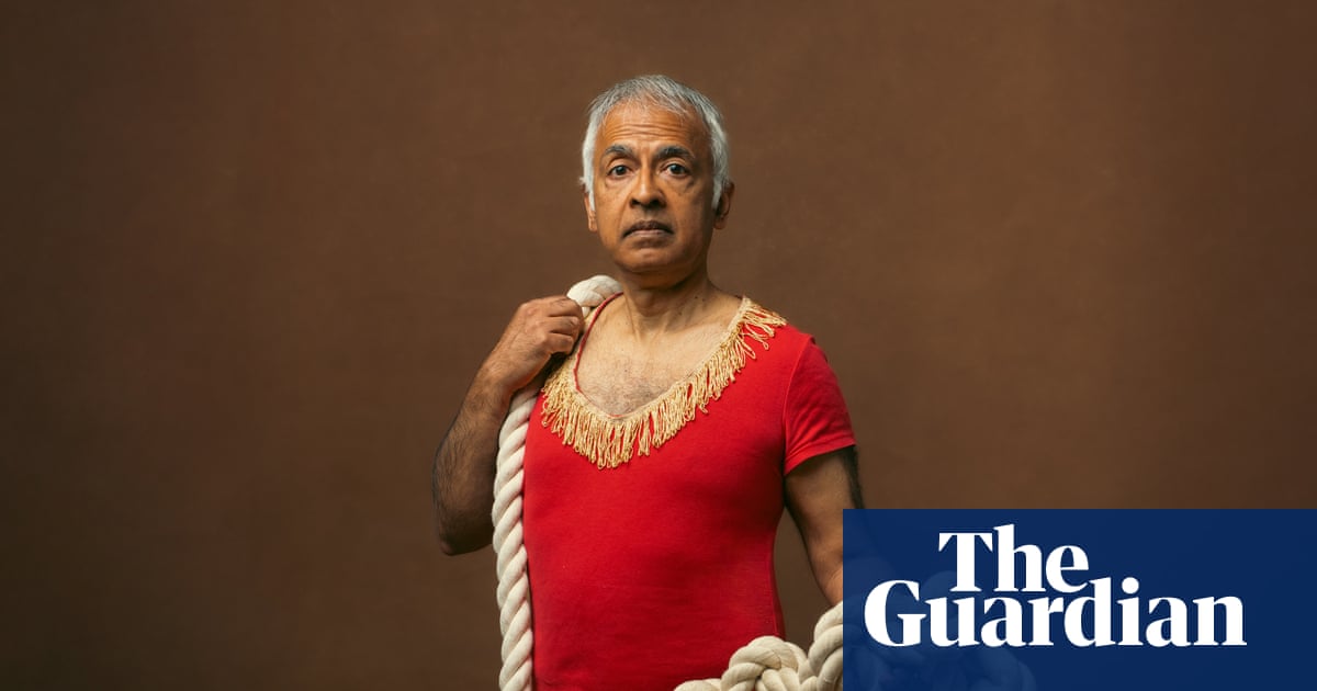 Roll up, roll up! Older generation find joy and fearlessness in circus | Circus