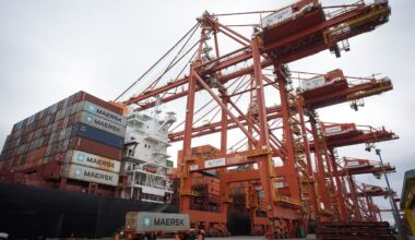 Canadian economy snaps back from winter lull