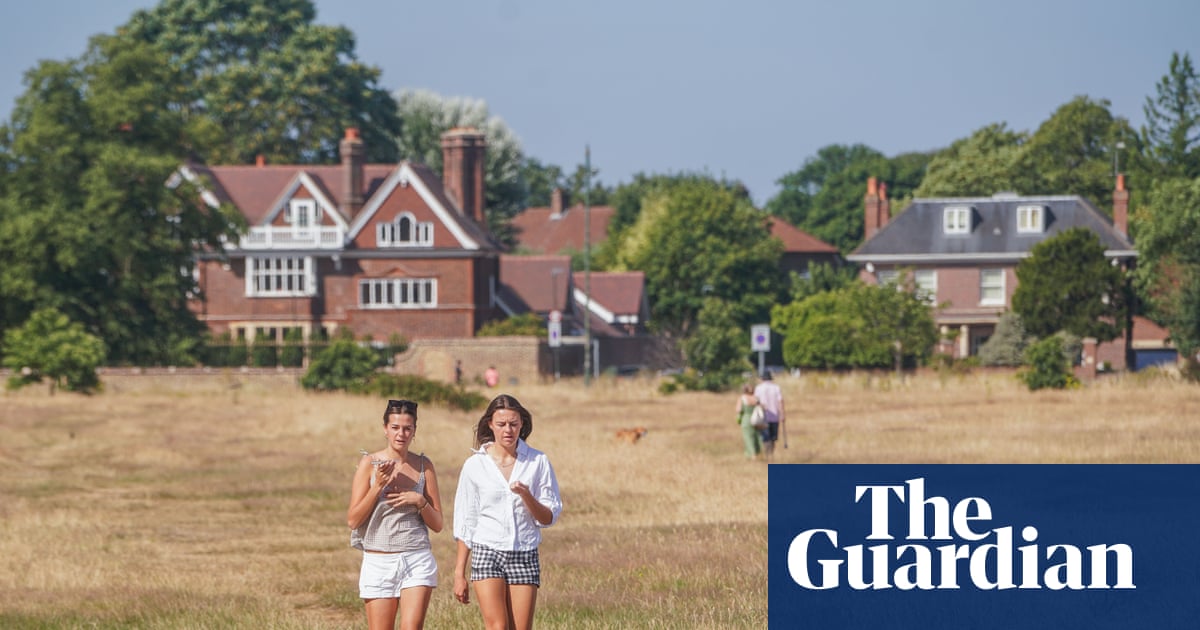 Heatwave conditions in England and Wales to continue into next week, says Met Office | UK weather