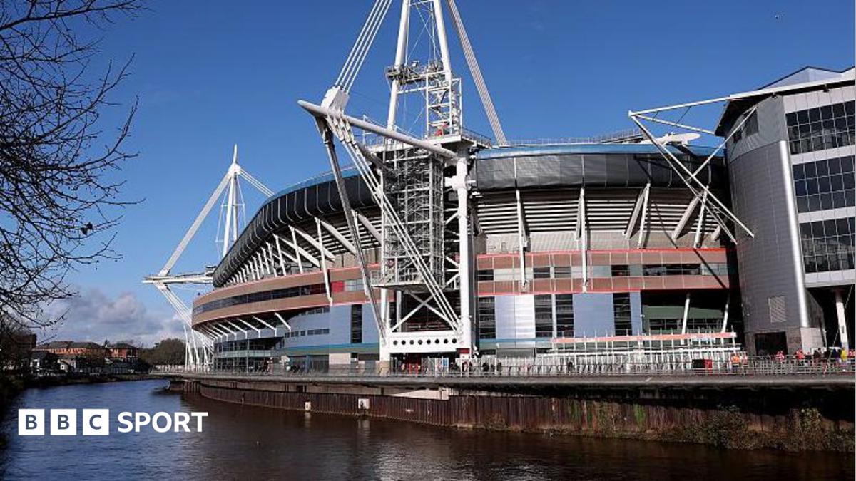 Inside view of Principality Stadium with thousands of fans around a boxing ring