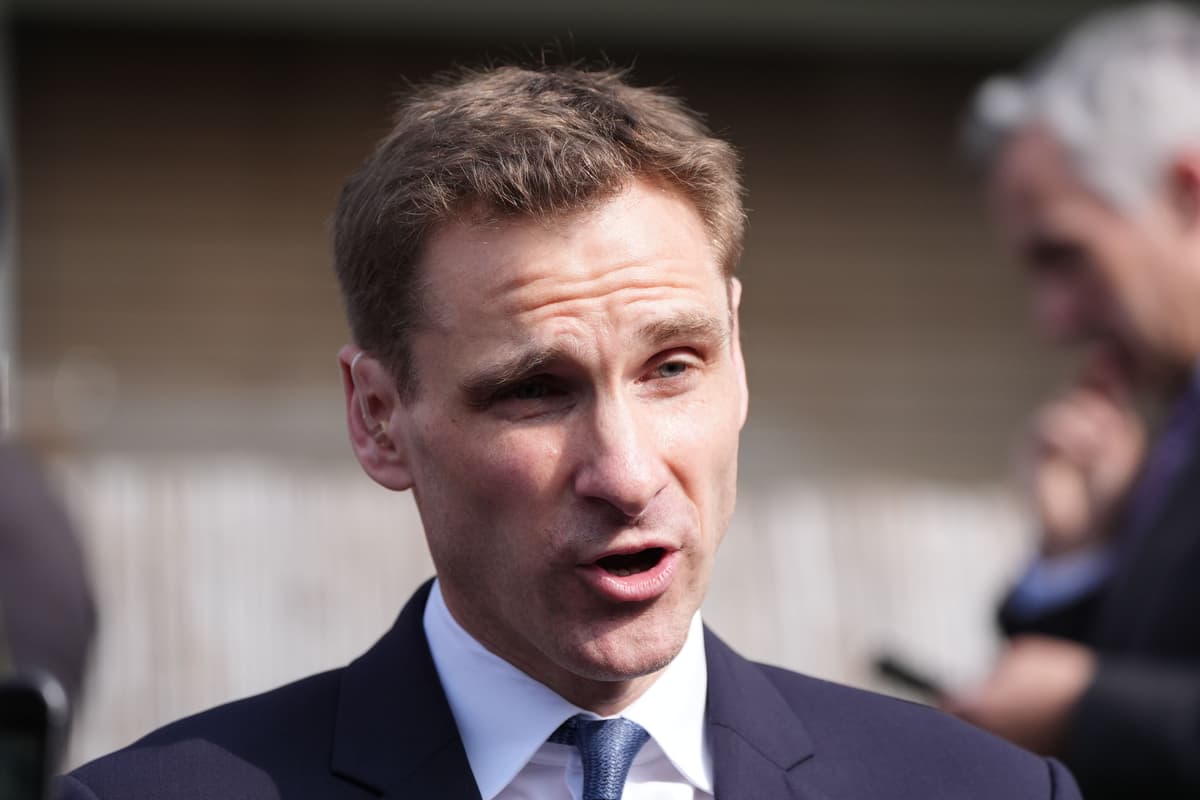 French vessel appears to fire ’17 live rounds’ behind Conservative MP - London Evening Standard