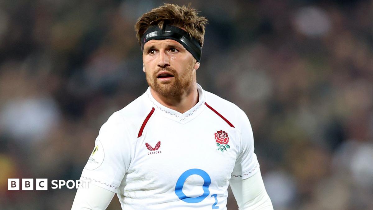 Henry Slade playing against Argentina