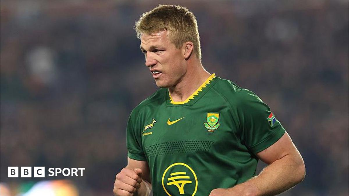 Pieter-Steph du Toit playing in the green jersey of South Africa