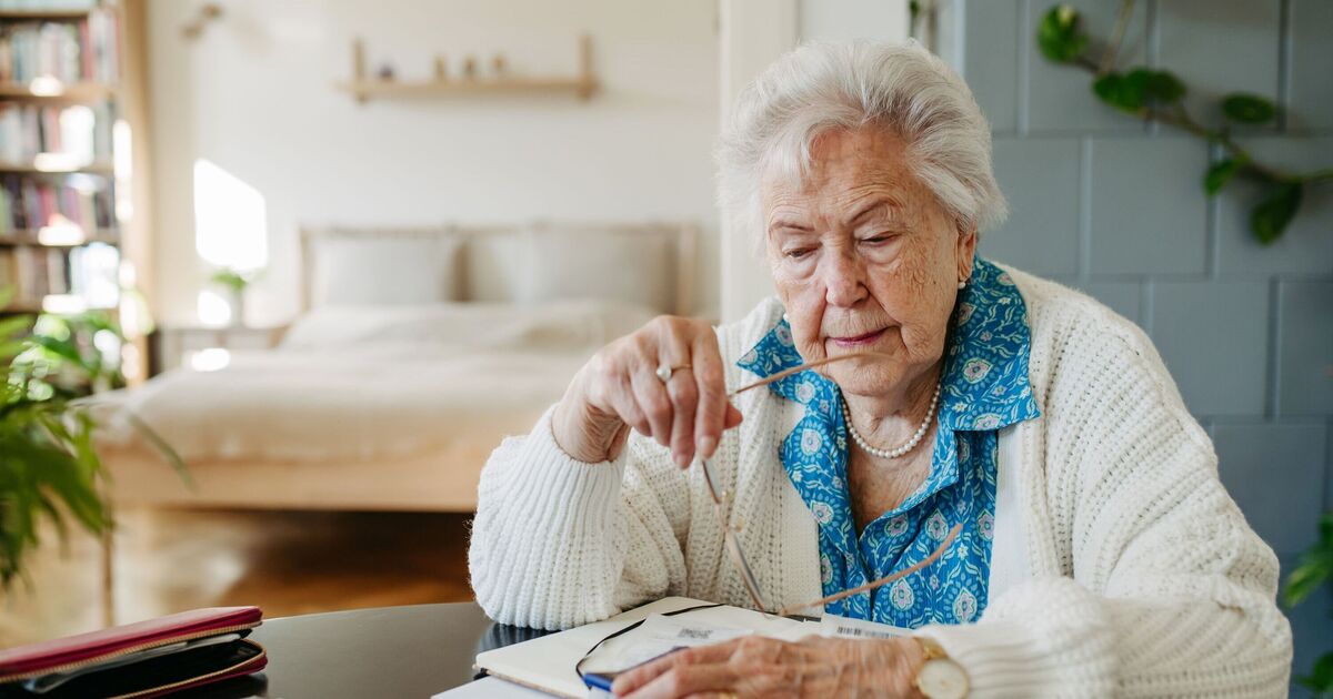 Households with savings accounts issued £1,000 warning | Personal Finance | Finance