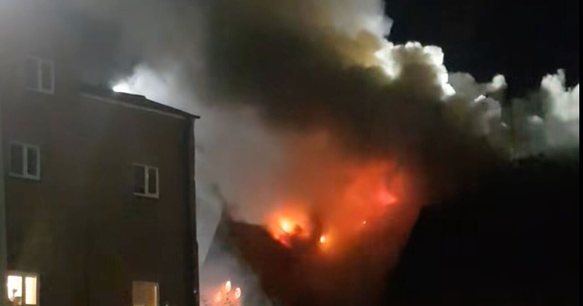 Leicester church fire LIVE: Huge clouds of smoke blanket city as St Andrew’s Church alight | UK | News