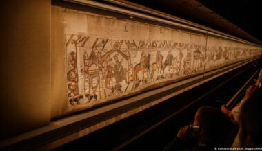 Bayeux Tapestry arrives in London for historic exhibition