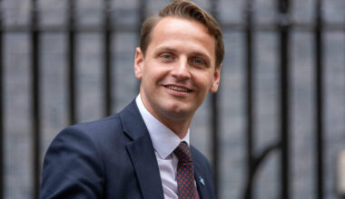 Mike Tapp sacked as immigration minister weeks after Mahmood article row