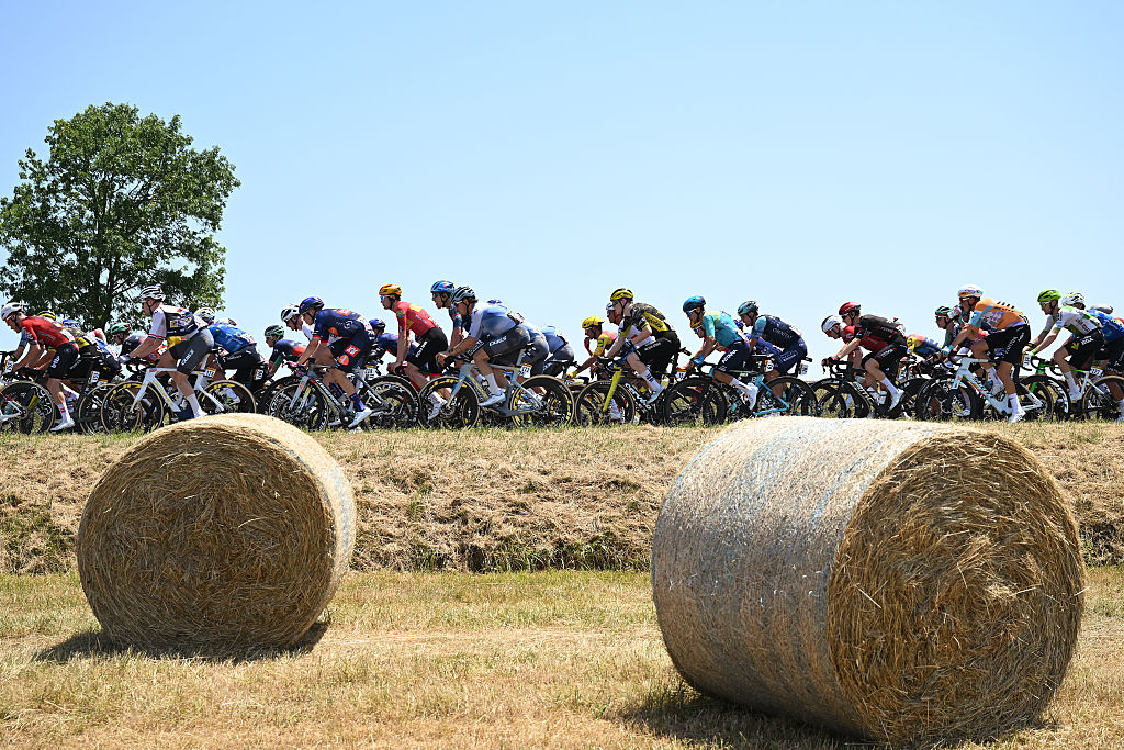 GAVARNIE-GEDRE, FRANCE - JULY 09: A general view of the peloton passing through a landscape during the 113th Tour de France 2026, Stage 6 a 186.2km stage from Pau to Gavarnie-Gedre 1379m / #UCIWT / on July 09, 2026 in Gavarnie-Gedre, France. (Photo by Dario Belingheri/Getty Images)