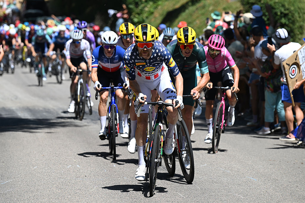 LE LIORAN, FRANCE - JULY 14: (L-R) Quinn Simmons of United States and Mads Pedersen of Denmark and Team Lidl - Trek - Green Sprint Jersey compete during the 113th Tour de France 2026, Stage 10 a 166.6km stage from Aurillac to Le Lioran 1240m / #UCIWT / on July 14, 2026 in Le Lioran, France. (Photo by Dario Belingheri/Getty Images)
