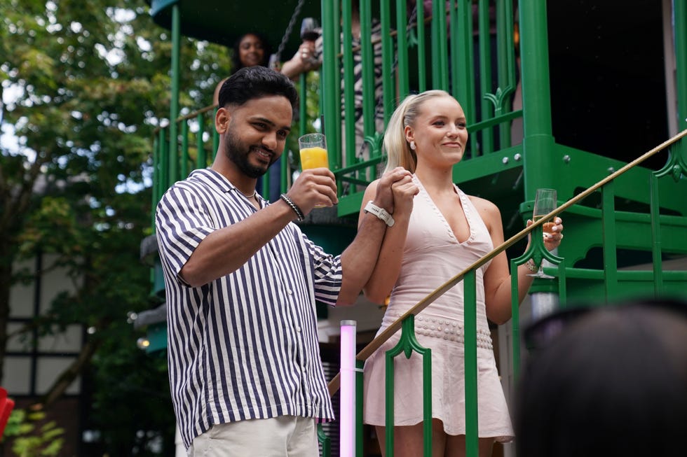 Imran Maalik and Leah Barnes in Hollyoaks imran maalik and leah barnes in hollyoaks