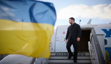 Zelenskyy arrives in United Kingdom