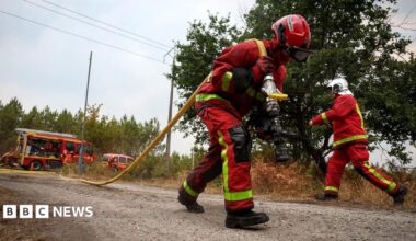 Wildfire threatens Bordeaux as more than 300,000 forced to evacuate homes in France and Spain