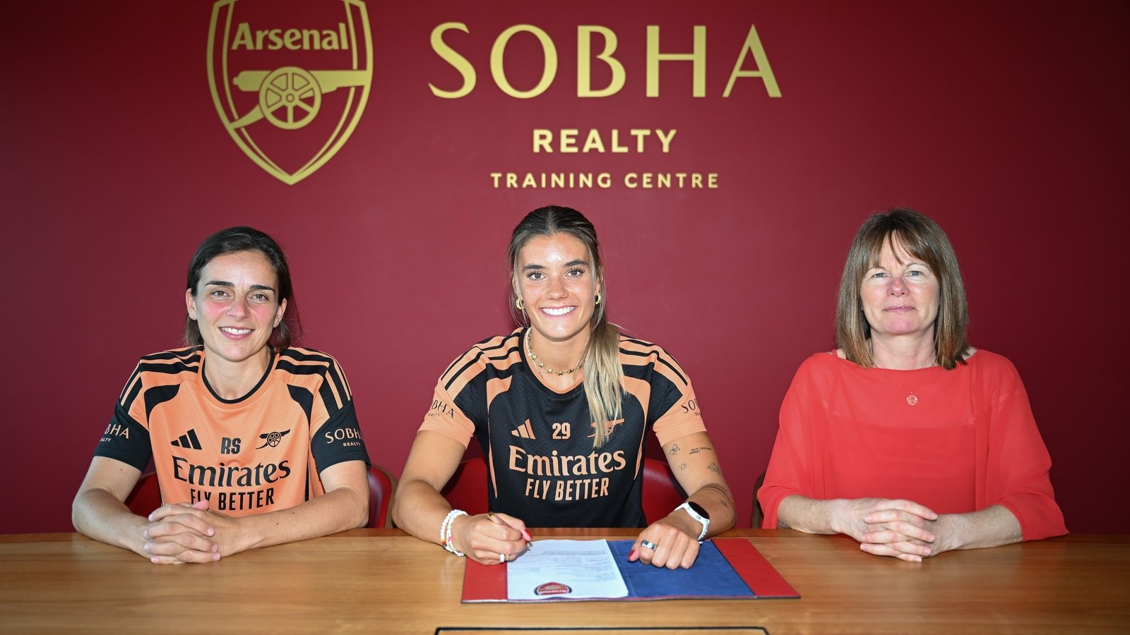 Selina Cerci signs for Arsenal | News