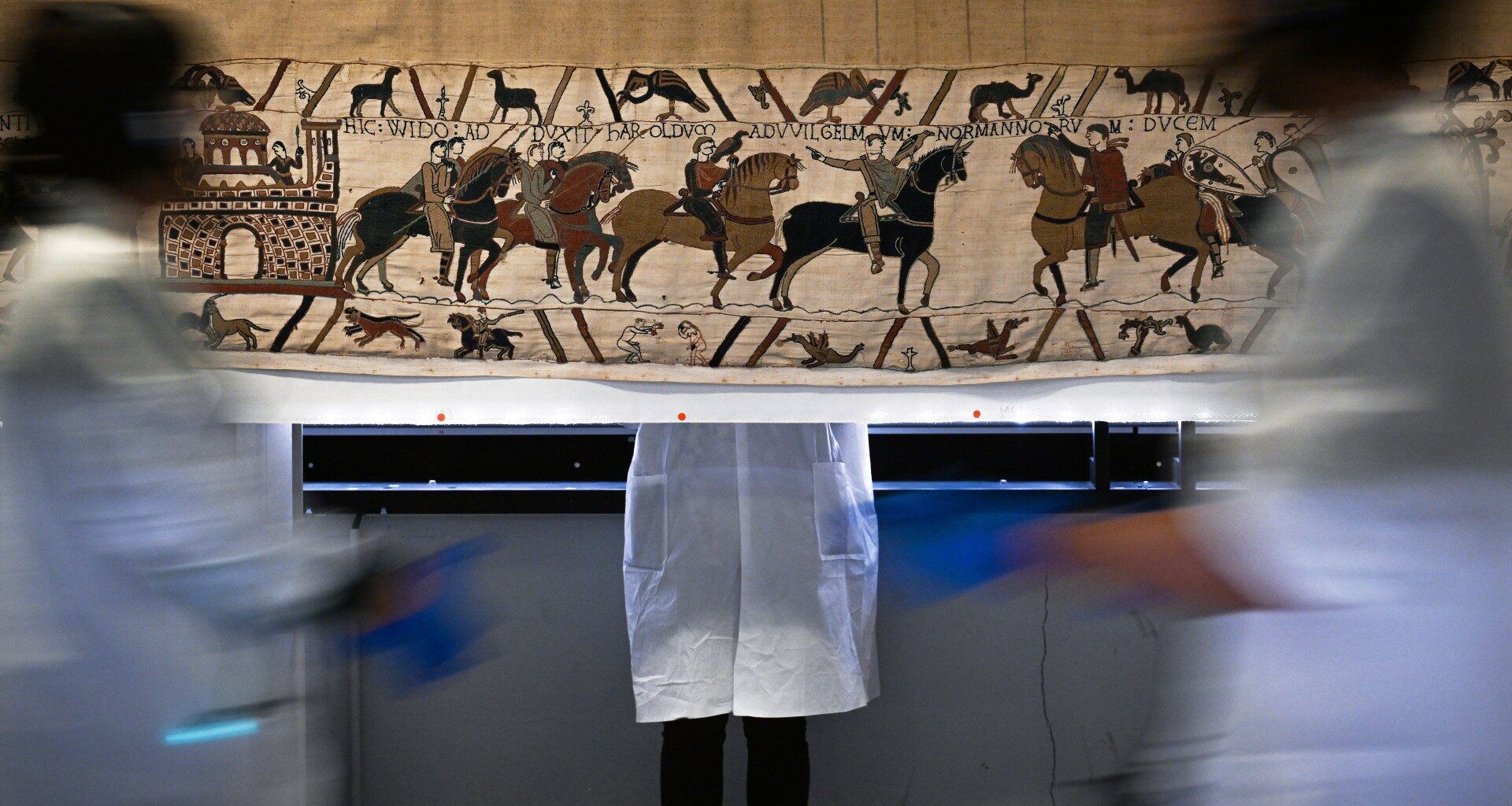 Bayeux Tapestry smuggled into Britain for first visit in 1,000 years | Arts and Culture News