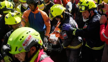 Man rescued from rubble of his workplace eight days after Venezuela earthquakes