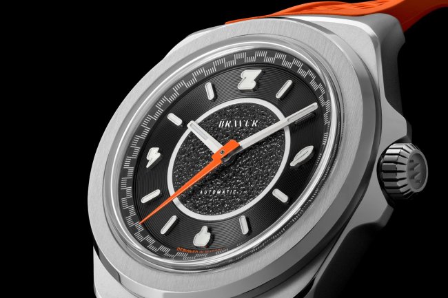 Dial of the Bravur × Zwift Limited Edition