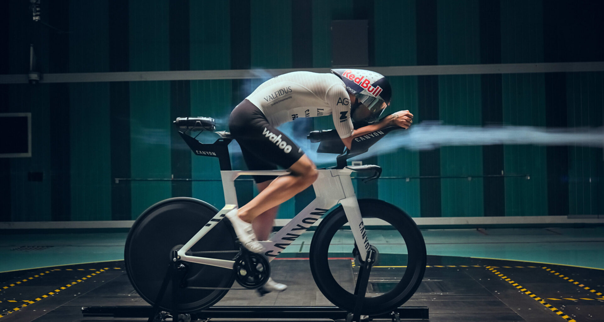 New Canyon Speedmax Turns Pro-Only Aero Tricks Into a Production Tri Bike