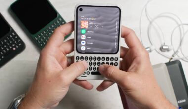 Compact smartphone with keyboard: Clicks Communicator featured in hands-on video