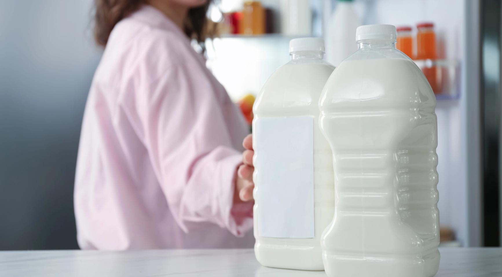 Dutch milk and juice bottle deposit plan triggers hygiene concerns