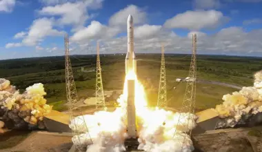 ESA has selected Ariane 6 to launch its Henon CubeSat, which will demonstrate a future solar storm-monitoring capability.
