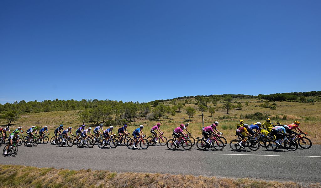 2026 Tour de France stage 4: the peloton during a quiet moment of the race