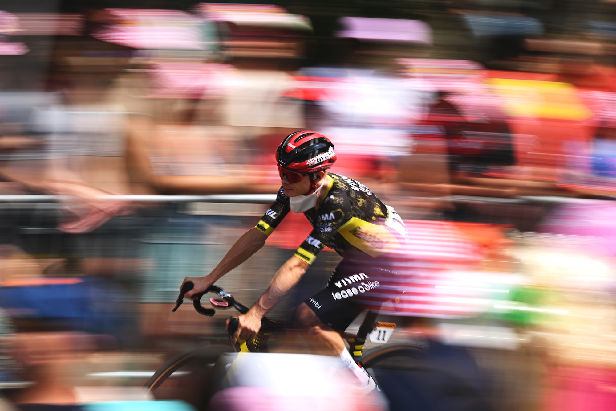 CHAMPAGNOLE, FRANCE - JULY 19: Jonas Vingegaard of Denmark and Team Visma | Lease a Bike prior to the 113th Tour de France 2026, Stage 15 a 183.9km a 155.3km stage from Champagnole to Plateau de Solaison 1501m / #UCIWT / on July 19, 2026 in Champagnole, France. (Photo by Dario Belingheri/Getty Images)