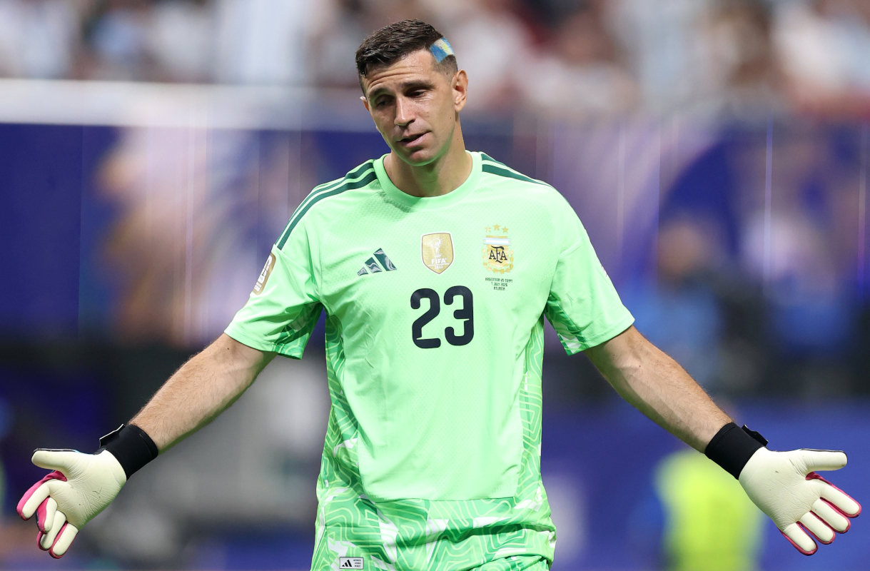 ATLANTA, GEORGIA - JULY 07: Emiliano Martinez #23 of Argentina during the FIFA World Cup 2026 Round of 16 match between Argentina and Egypt at Atlanta Stadium on July 07, 2026 in Atlanta, Georgia. (Photo by Justin Setterfield/Getty Images)