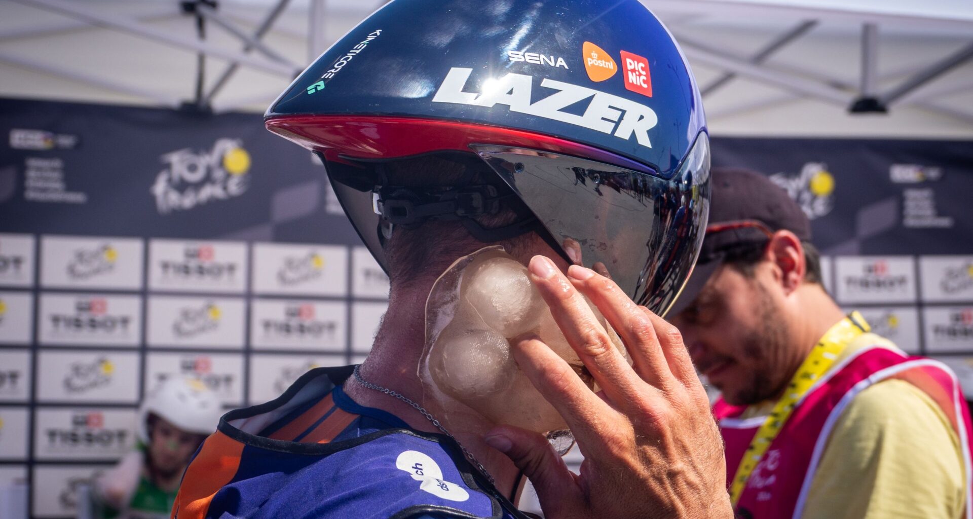 UCI bans ice socks in skinsuits at the Tour de France