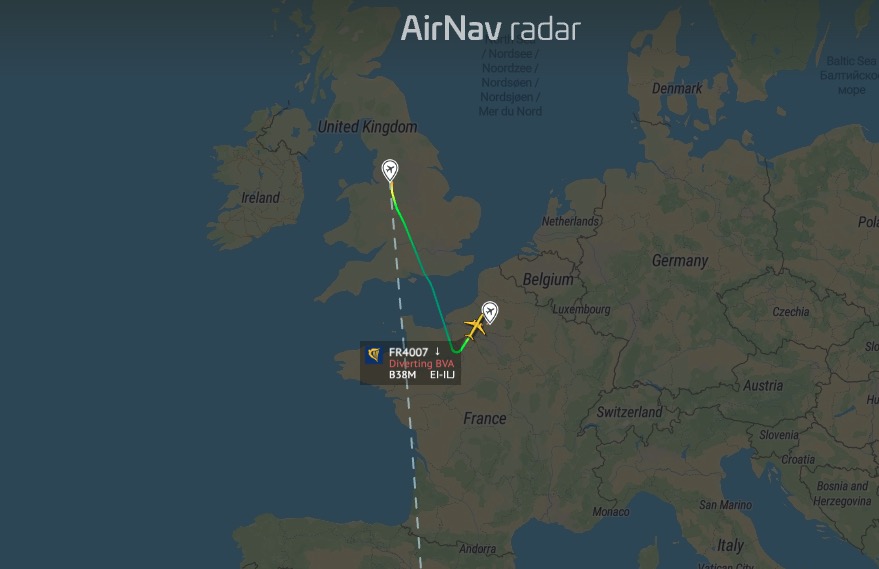 Ryanair FR4007 is declaring an emergency and diverting to Paris Beauvais