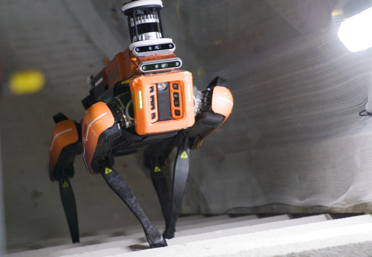 McLaren employs robot army for site quality checks