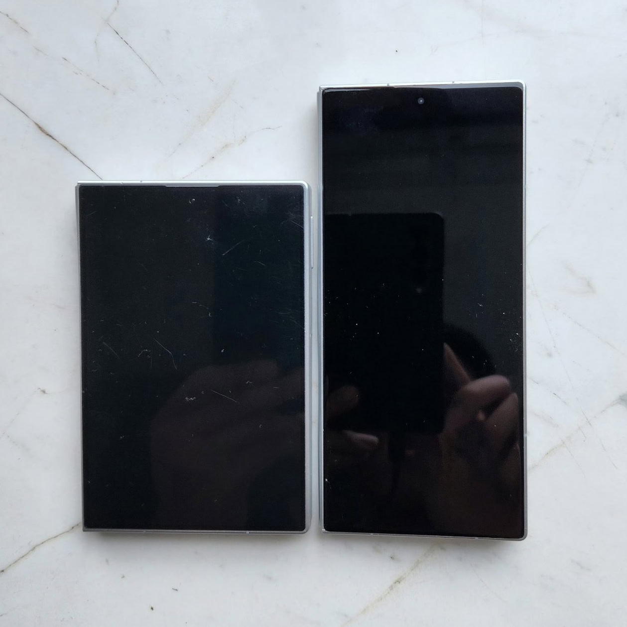 Galaxy Z fold 8 ultra dummy front