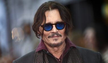 Johnny Depp Makes Surprise Comic-Con Appearance as Ebenezer Scrooge