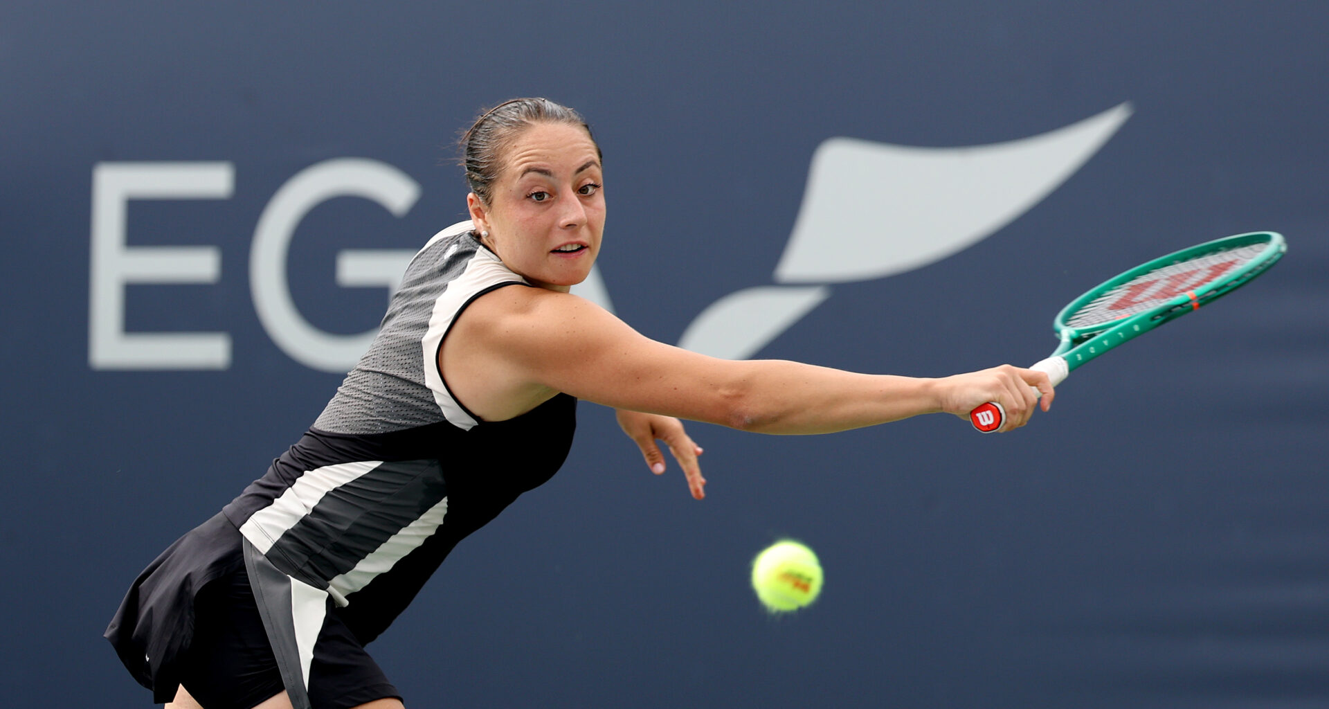 Cocciaretto upsets Navarro in DC to reach first quarterfinal since February