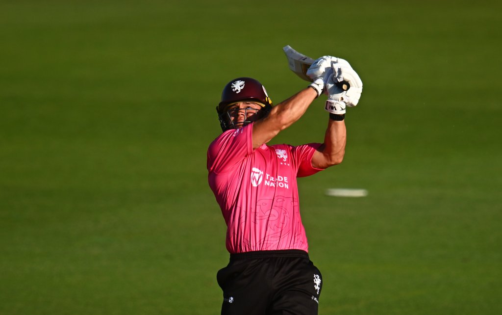 Somerset Qualify for Quarter-Final after Worcestershire Victory