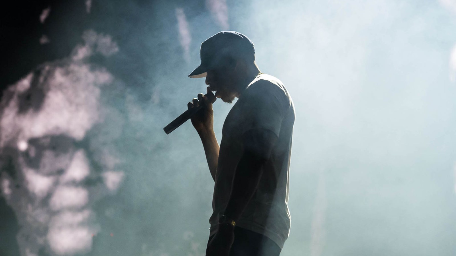 After Delay, Jay-Z Rocks Yankee Stadium at 'Extra Innings' Show
