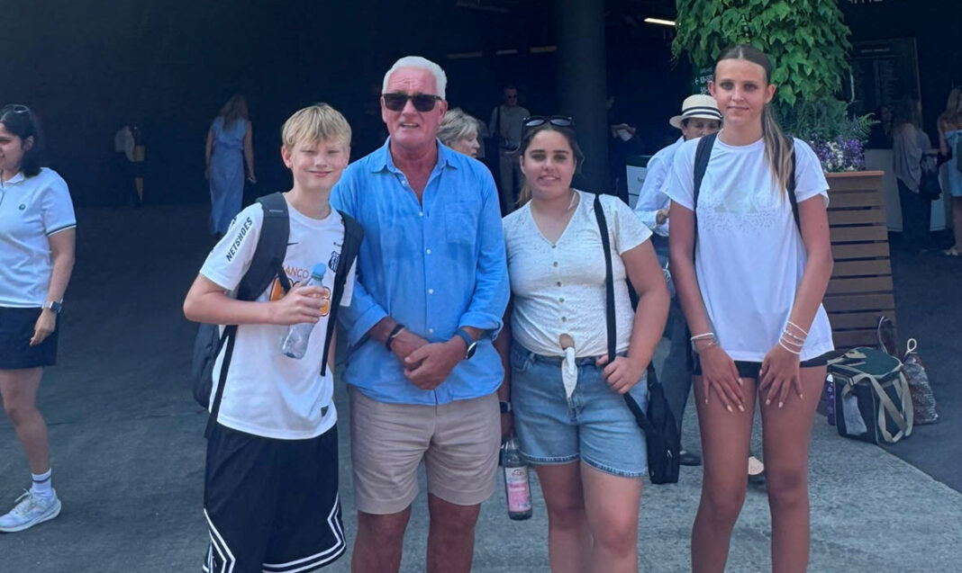 Burnham-On-Sea juniors enjoy unforgettable Wimbledon trip with Avenue Tennis Club coach