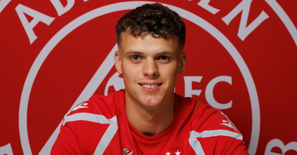 Dons Seal Deal for Lewis Smith