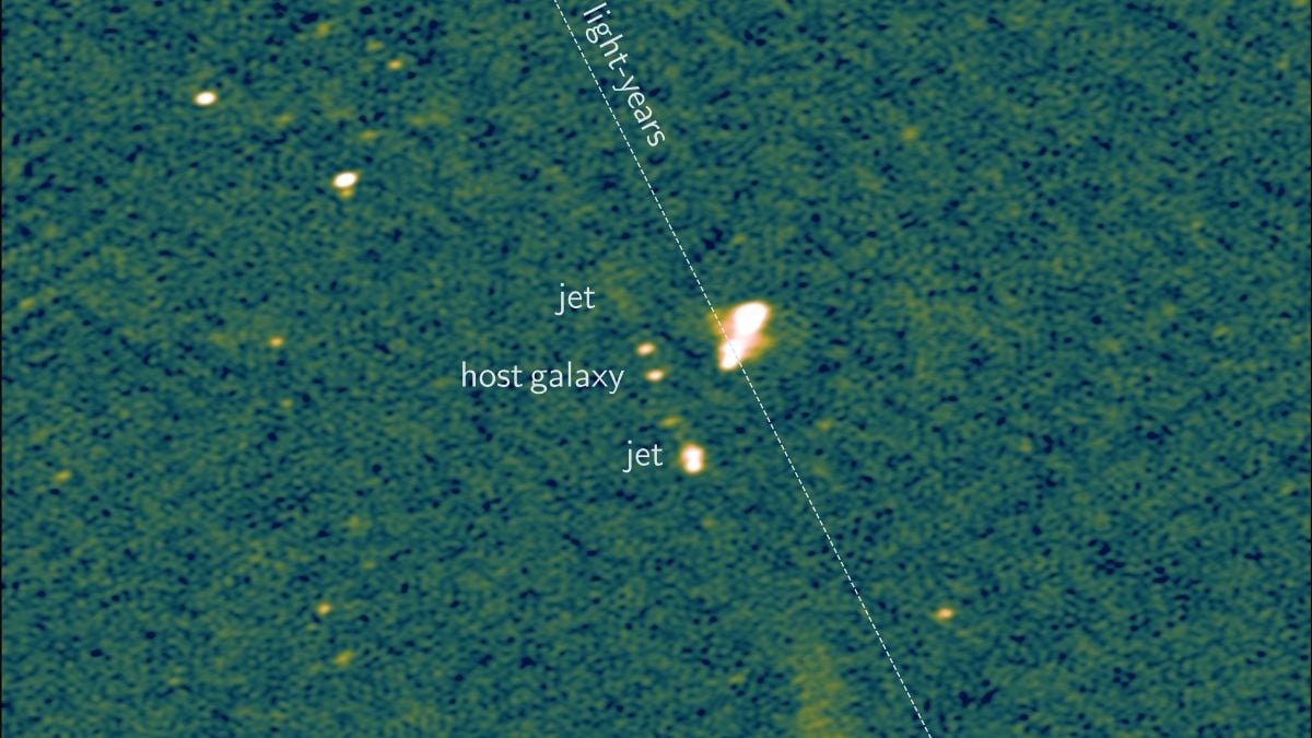 This Huge Galactic Structure Is 23 Million Light-Years Long, And We Can't Comprehend It : ScienceAlert