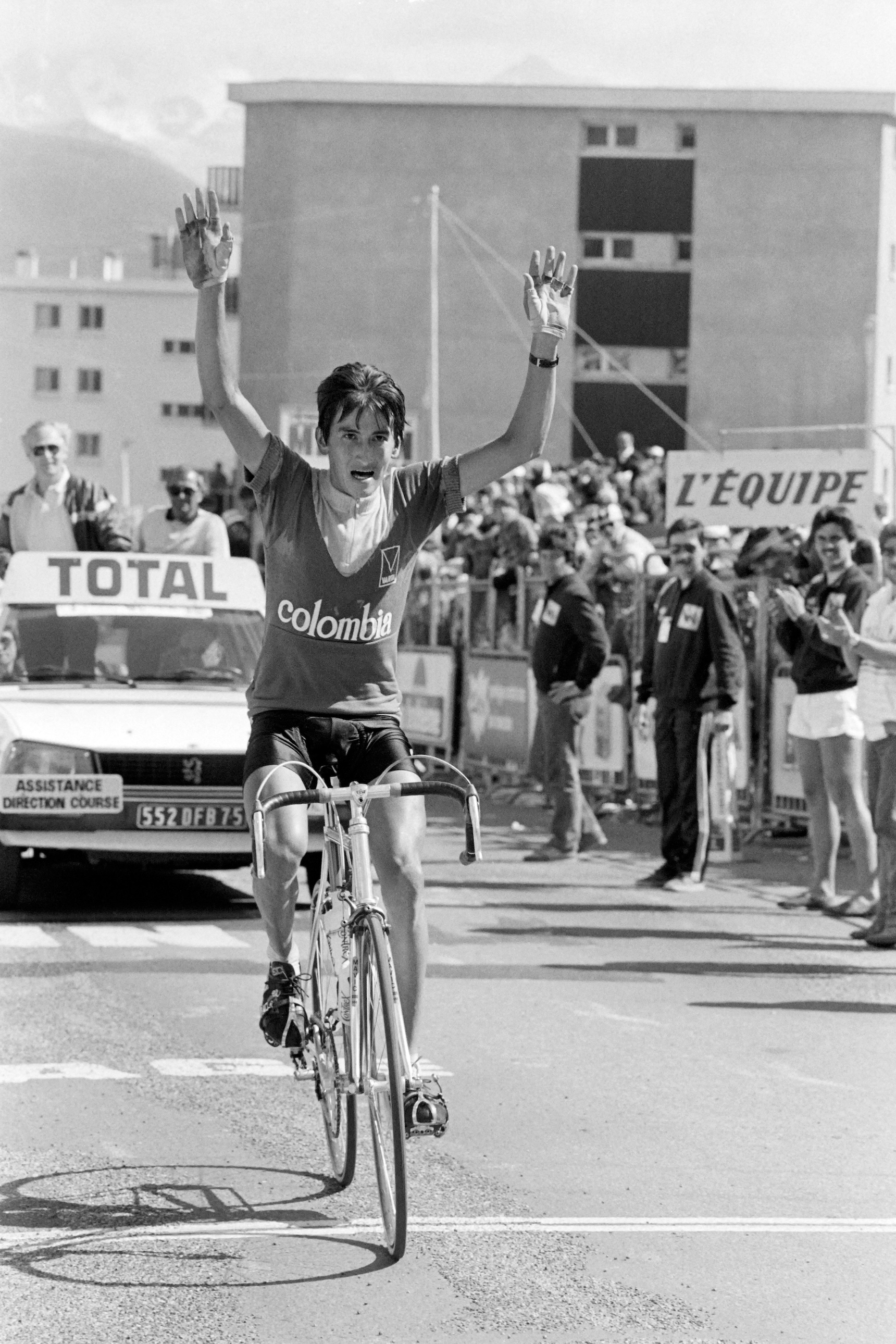 Lucho Herrera winning on Alpe d'Huez