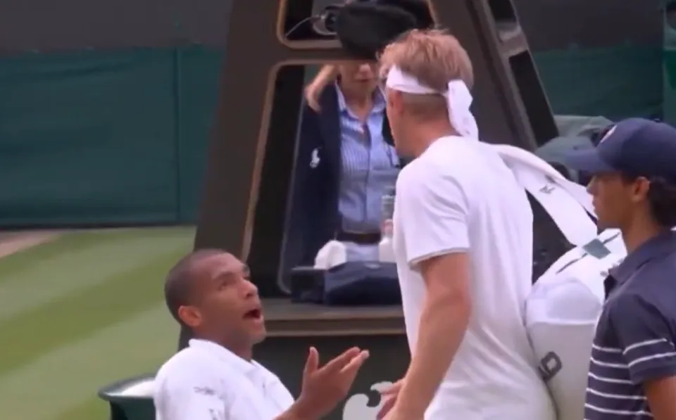 Davidovich Fokina and Auger-Aliassime clashed at the end of their match on Sunday