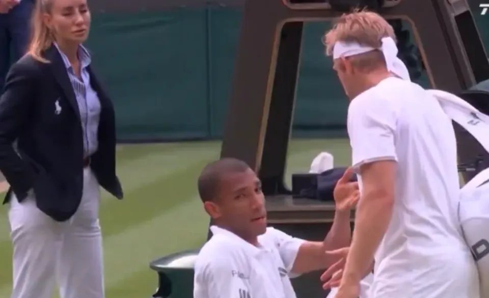 The pair were involved in a heated confrontation at the side of the court