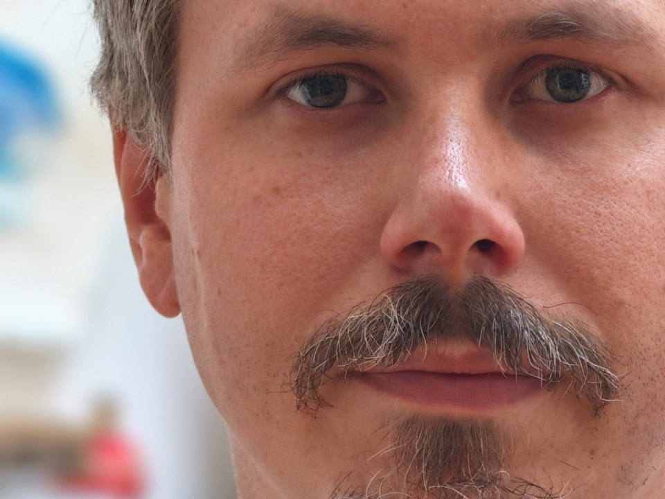 OPPO Find X9 Ultra Portrait Crop