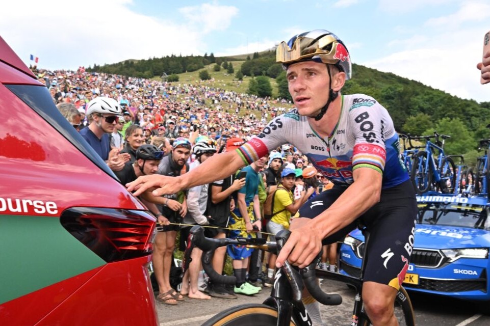 Remco Evenepoel stalled on Col du Haag, stage 14, 2026 Tour de France