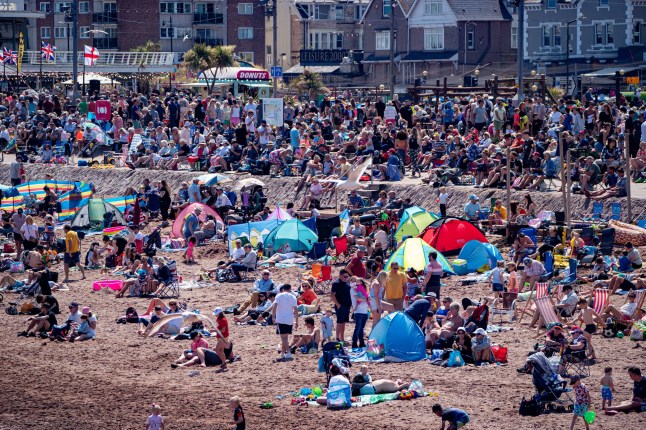 People enjoying the warm weather in Paignton, Torbay, Devon . Picture date: Saturday June 3, 2023. PA Photo. Photo credit should read: Ben Birchall/PA Wire