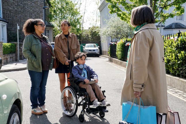 Libby, Chelsea and Jordan Fox bumping into Sheila Atkins in the street
